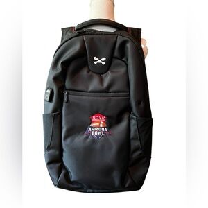 Ghostek NRGbag 2  Black Tech Backpack NWT